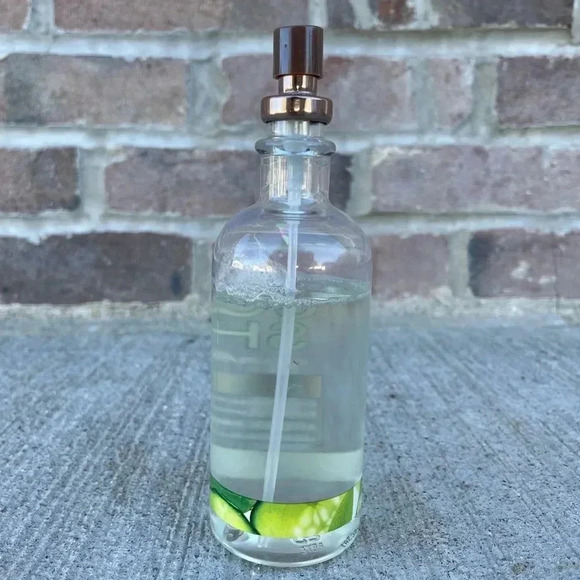 Bath & Body Works Coco Shea CUCUMBER Refreshing All-Over Mist 5.3oz 80% Full - Picture 2 of 2